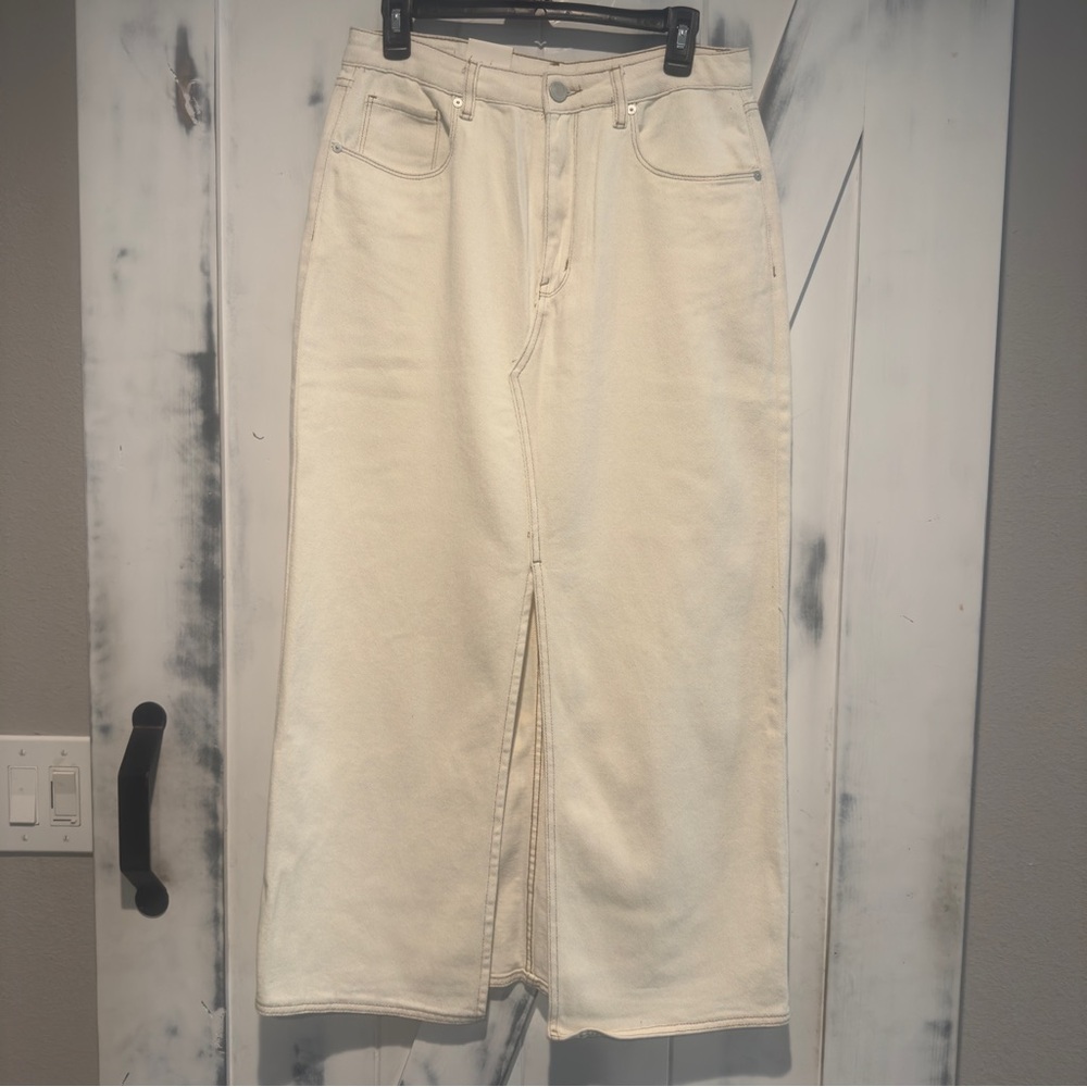 BLANKNYC Cream Denim Maxi Skirt | Brown Stitching | Size 28 | NWT - Picture 3 of 6